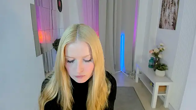 Snapshot of Laly_Peach chatting on 17, 9, 2025 Laly Peach online show from 17, 9, 2025