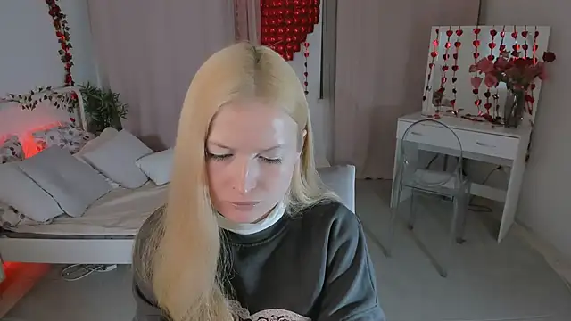 Snapshot of Laly_Peach chatting on 17, 2, 2026 Laly Peach online show from 17, 2, 2026