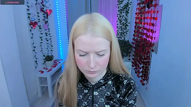 Snapshot of Laly_Peach chatting on 25, 2, 2026 Laly Peach online show from 25, 2, 2026