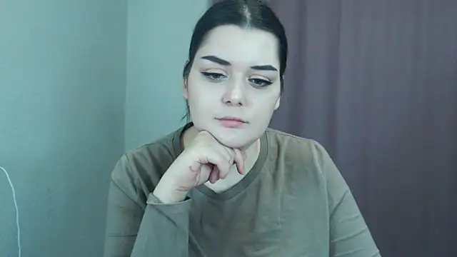 Snapshot of ohhhMie chatting on 18, 12, 2024 ohhhMie online show from 18, 12, 2024