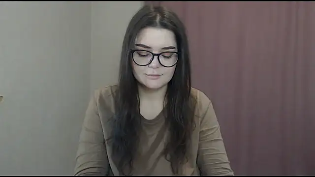 Snapshot of ohhhMie chatting on 21, 2, 2025 ohhhMie online show from 21, 2, 2025