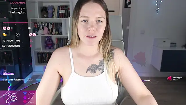Snapshot of Emma_Bryan chatting on 12, 7, 2026 Emma Bryan online show from 12, 7, 2026