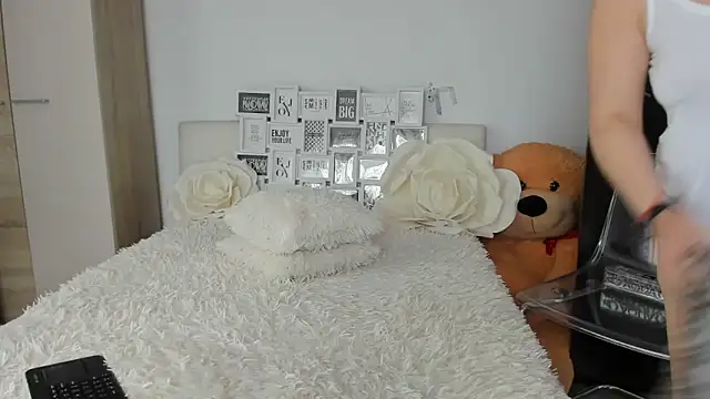 sweetemy4u online show from 14, 4, 2026