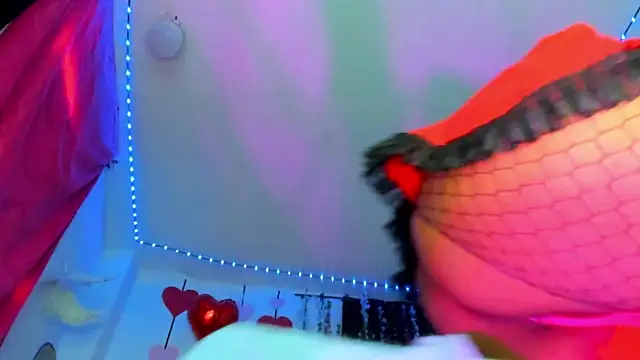 samantha  smile online show from 30, 3, 2026