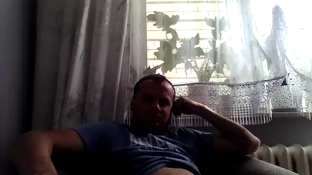 Snapshot of grzes19763 chatting on 6, 6, 2026 grzes19763 online show from 6, 6, 2026