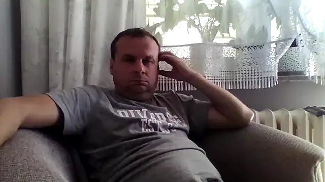 Snapshot of grzes19763 chatting on 9, 6, 2026 grzes19763 online show from 9, 6, 2026