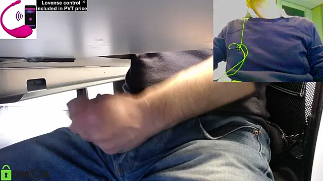 Snapshot of pliko chatting on 17, 4, 2026 pliko online show from 17, 4, 2026