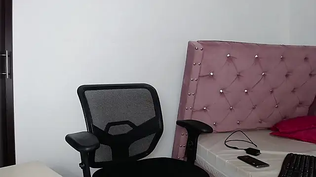 Snapshot of BlackNike chatting on 1, 3, 2025 BlackNike online show from 1, 3, 2025