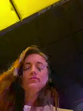 Snapshot of PhotoBabe chatting on 6, 4, 2026 PhotoBabe online show from 6, 4, 2026