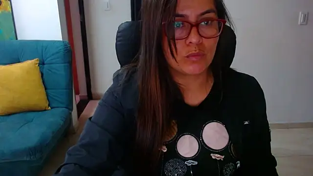 Ixchel Anaid online show from 17, 3, 2025