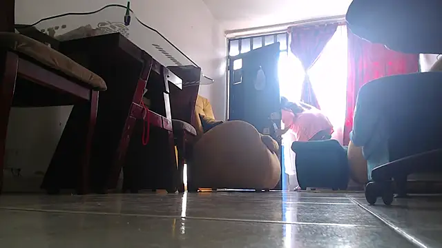 Ixchel Anaid online show from 5, 10, 2025