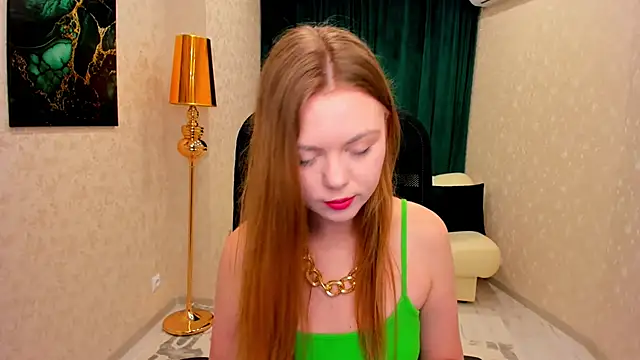 Strawberrye online show from 12, 2, 2025