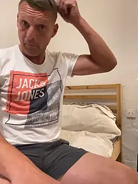 Snapshot of Goldmedall chatting on 14, 4, 2026 Goldmedall online show from 14, 4, 2026