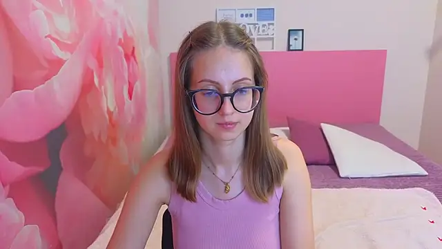 Snapshot of AliceAdams chatting on 29, 6, 2026 AliceAdams online show from 29, 6, 2026