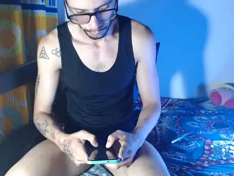 Snapshot of alisterxxx chatting on 11, 10, 2025 alisterxxx online show from 11, 10, 2025