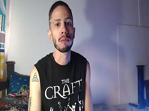 Snapshot of alisterxxx chatting on 15, 10, 2025 alisterxxx online show from 15, 10, 2025