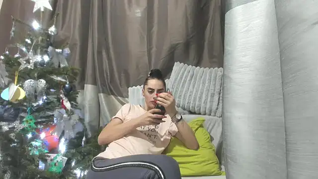 Snapshot of jessystarr chatting on 19, 12, 2025 jessystarr online show from 19, 12, 2025