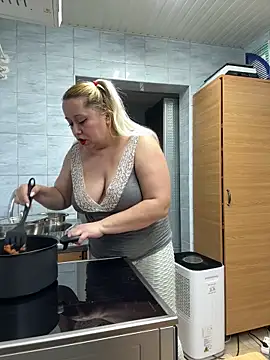 SabinaSweety online show from 2, 2, 2026