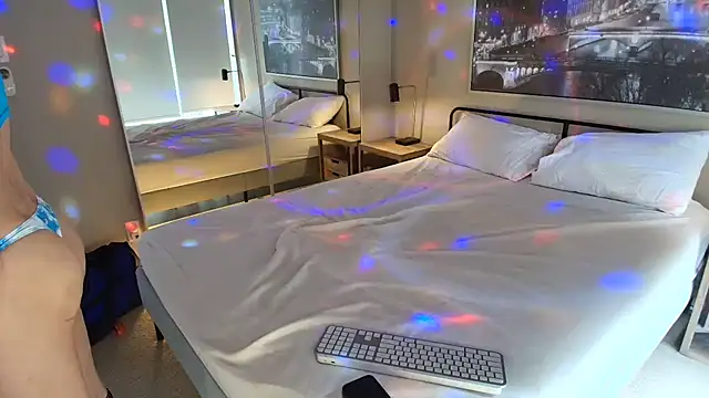 MikyFoxx online show from 24, 2, 2025