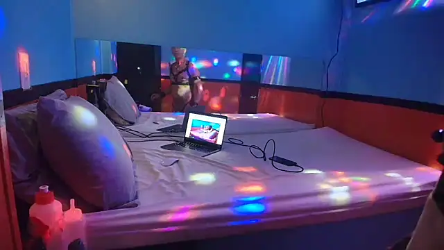 MikyFoxx online show from 16, 3, 2025