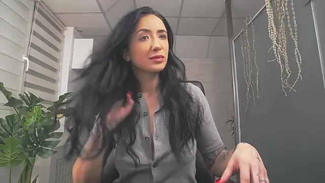 Snapshot of GlamKate chatting on 15, 12, 2025 GlamKate online show from 15, 12, 2025