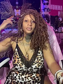 Snapshot of MzParker chatting on 10, 9, 2025 MzParker online show from 10, 9, 2025