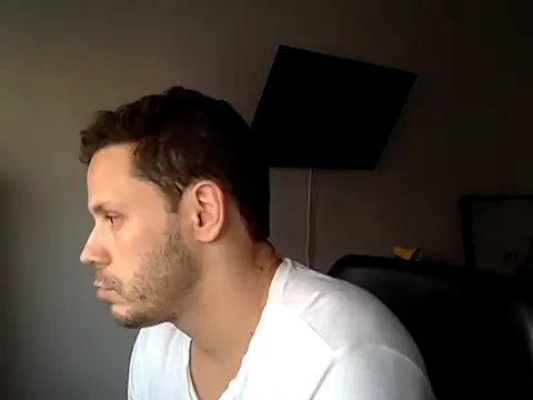 Snapshot of FelipeRiver chatting on 11, 10, 2025 FelipeRiver online show from 11, 10, 2025