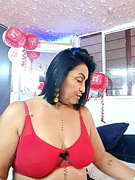 Snapshot of zullyxhot chatting on 17, 9, 2025 zullyxhot online show from 17, 9, 2025