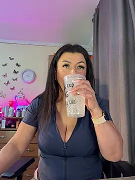 Hotangel75 online show from 6, 3, 2026