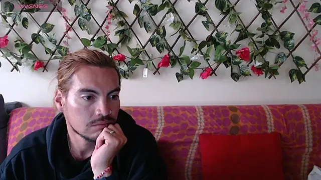 Snapshot of Jack_Emily1 chatting on 19, 4, 2026 Jack Emily1 online show from 19, 4, 2026