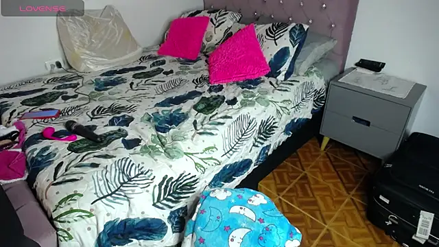 cristin doll  online show from 17, 1, 2025