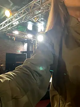 Etwas neugierig online show from 13, 10, 2025