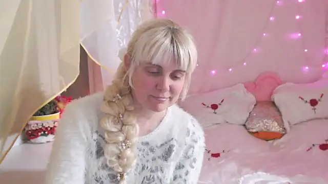 Snapshot of SunnySylvia chatting on 22, 3, 2026 SunnySylvia online show from 22, 3, 2026