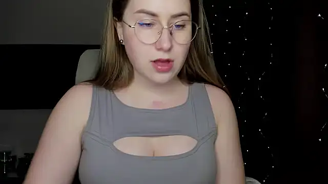 Snapshot of SeasonalSomeone chatting on 15, 12, 2024 SeasonalSomeone online show from 15, 12, 2024