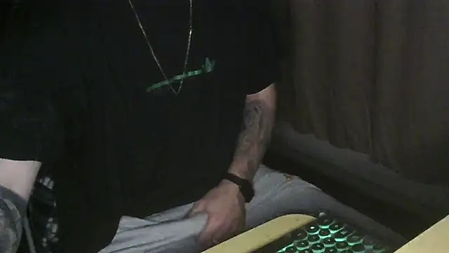 Snapshot of _gauchonaarea_ chatting on 10, 12, 2024 gauchonaarea online show from 10, 12, 2024