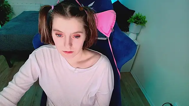 CranberryHot online show from 13, 12, 2025