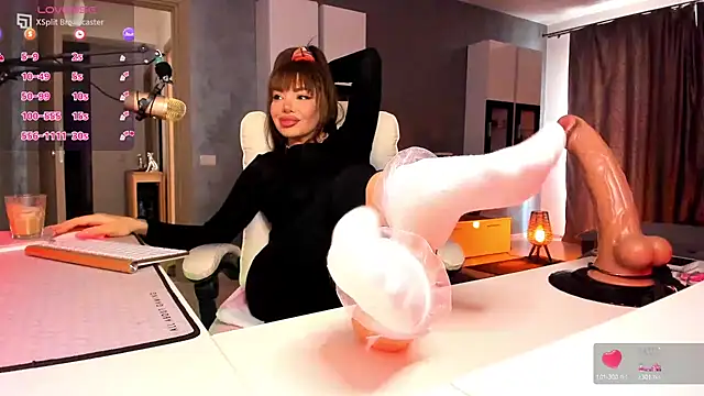 Snapshot of Miss_kay1111 chatting on 5, 4, 2026 Miss kay1111 online show from 5, 4, 2026