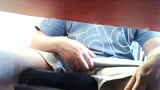 Snapshot of opreatiby chatting on 12, 4, 2026 opreatiby online show from 12, 4, 2026