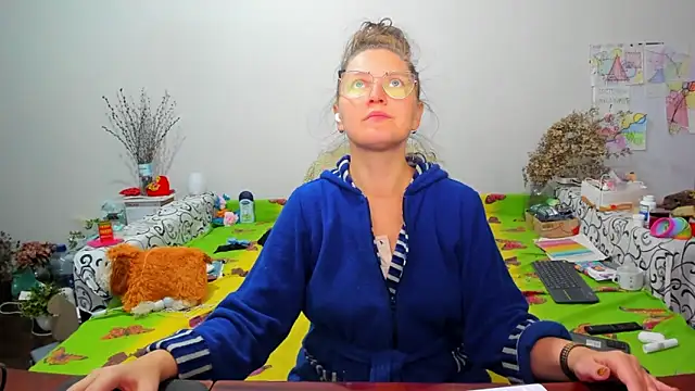 IamYourNarcotic online show from 7, 12, 2024