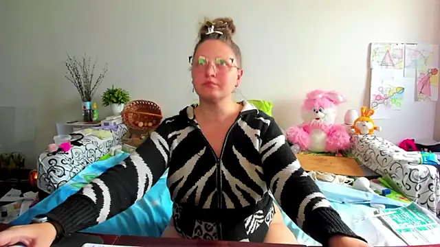 IamYourNarcotic online show from 6, 4, 2026