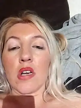 Snapshot of Mllesha74000 chatting on 23, 2, 2025 Mllesha74000 online show from 23, 2, 2025