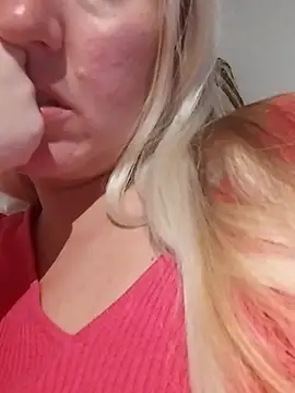 Snapshot of Mllesha74000 chatting on 16, 11, 2025 Mllesha74000 online show from 16, 11, 2025