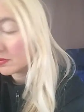 Snapshot of Mllesha74000 chatting on 4, 12, 2025 Mllesha74000 online show from 4, 12, 2025