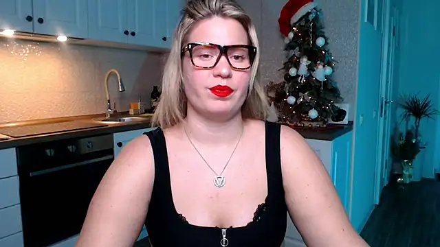 Snapshot of HotTiffani chatting on 15, 1, 2025 HotTiffani online show from 15, 1, 2025