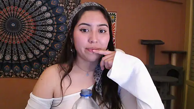 Snapshot of IntimateTales chatting on 25, 1, 2025 IntimateTales online show from 25, 1, 2025