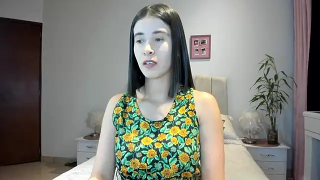 Snapshot of macarena_vallejo chatting on 12, 4, 2026 macarena vallejo online show from 12, 4, 2026