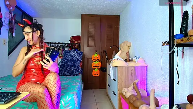 Snapshot of deepthroatlatina chatting on 8, 10, 2025 deepthroatlatina online show from 8, 10, 2025