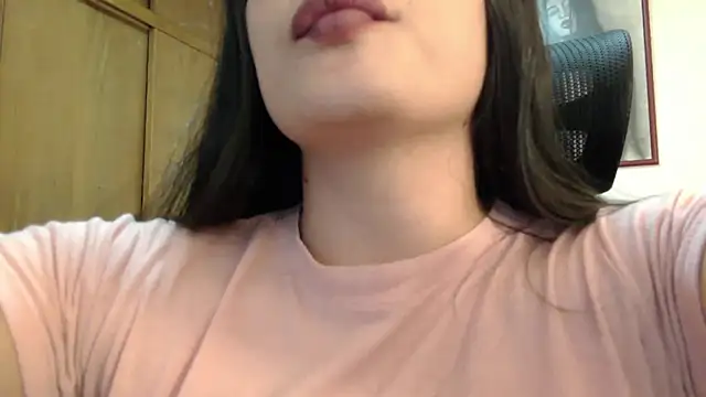 Snapshot of Honey_Aynur20 chatting on 26, 2, 2025 Honey Aynur20 online show from 26, 2, 2025