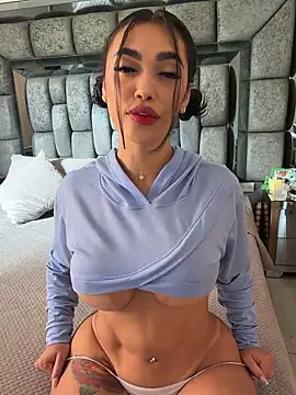 Snapshot of emma_andrew1 chatting on 15, 1, 2026 emma andrew1 online show from 15, 1, 2026