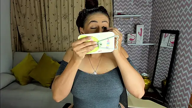 rukminilatin online show from 3, 2, 2025